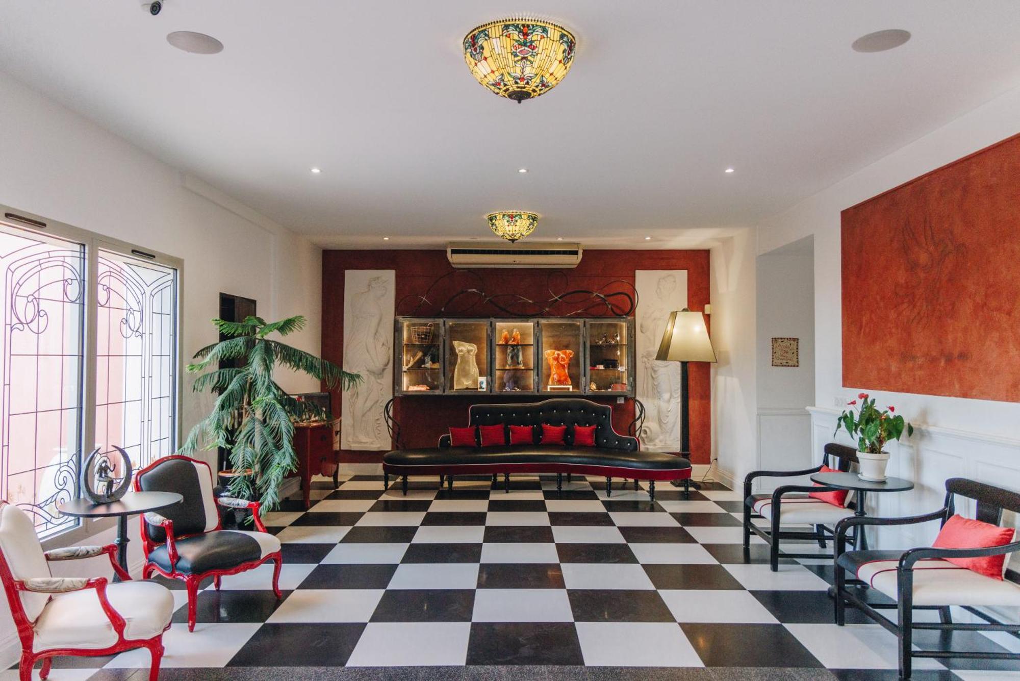 Hotel Liberata & Spa LʼÎle-Rousse Екстериор снимка